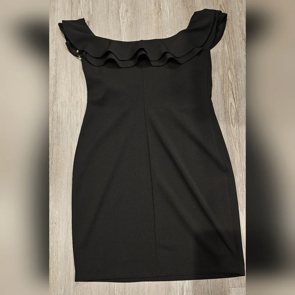 Size XL | Emerald Sundae Womens Black Bodycon Ruffle Trum Neckline Dress - Picture 10 of 12